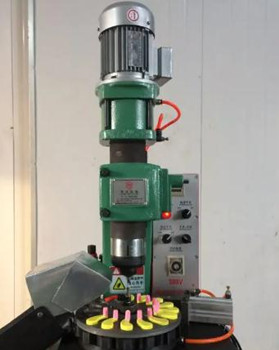 怎樣安全地操作氣液增壓鉚接機(jī)？